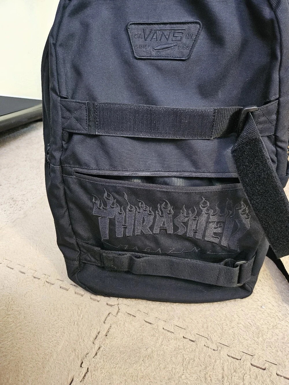 Vans X Thrasher Authentic III Skatepack Dual adjustable skateboard carry straps
